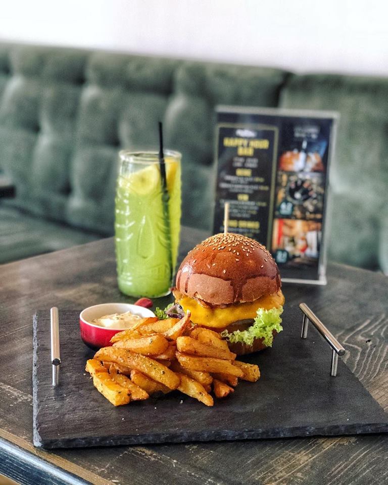 Nabu Bar, localul bucurestean in care primeaza aroma de narghilea