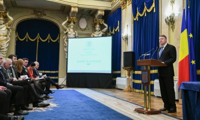 Iohannis un personaj cinic, suficient, puțin grobian și extrem de plin de sine