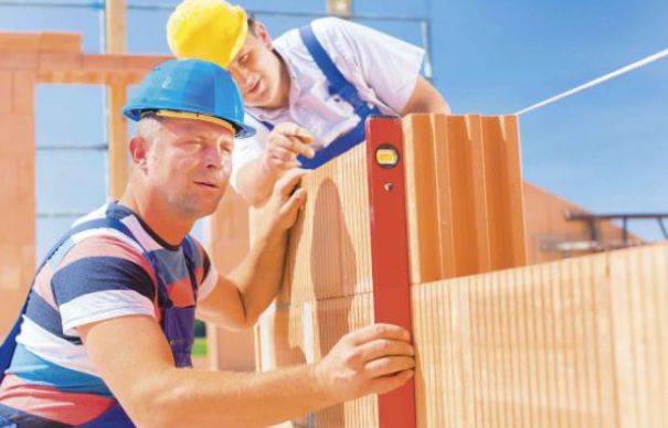 Goana românilor după apartamente îi face să îşi vândă afacerile | Nationalul.ro