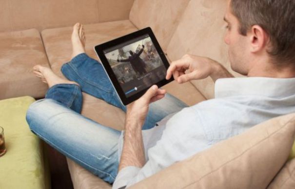 Decizia luată de Comisia Europeană în privinţa celor care se uită la filme online | Nationalul.ro