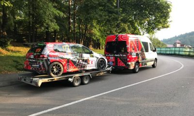 Doua masini electrice prezente la standul Kaufland E-Rally Team de la Campionatul National de Viteza in Coasta Dunlop 2018, Trofeul Sinaia
