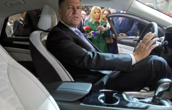 O celebră vedetă tv șterge pe jos cu Klaus Iohannis: „Nu merge cu mănuși!” | Nationalul.ro