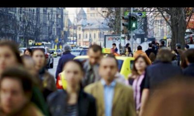 Românii vor câştiga mai mult, dar o vor duce mai prost. Când va avea loc declinul | Nationalul.ro