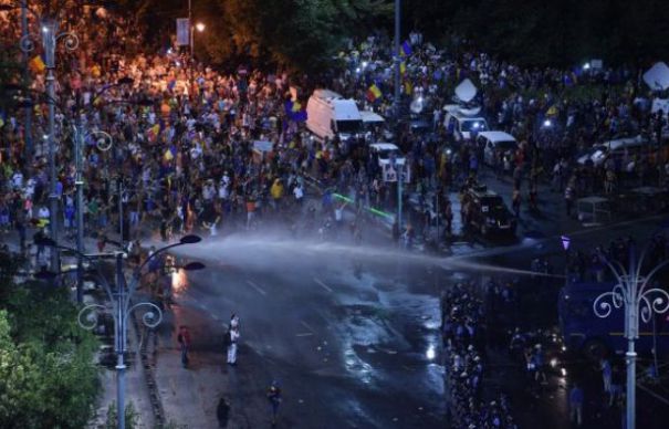 Cum vrea Dragnea să câştige bătălia pentru Piaţa Victoriei. Legea care se va da în toamnă | Nationalul.ro