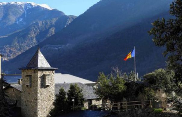 Ţara europeană care poate fi confundată cu România. Nu are gări, aeroport sau autostrăzi. E prea mică pentru a face parte din UE. | Nationalul.ro