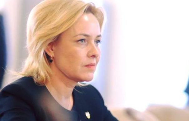 Controversatul “deputat mitralieră” a votat moțiunea pentru demiterea lui Carmen Dan | Nationalul.ro