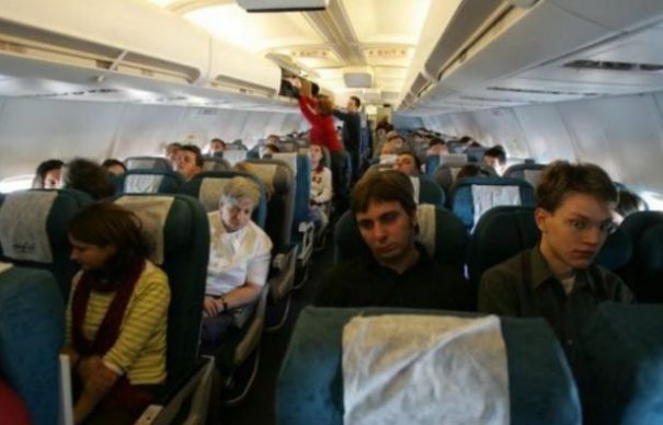 Călătorii mai ieftine. Biletele de avion s-au ieftinit. Unde poți zbura cu doar 15 euro | Nationalul.ro