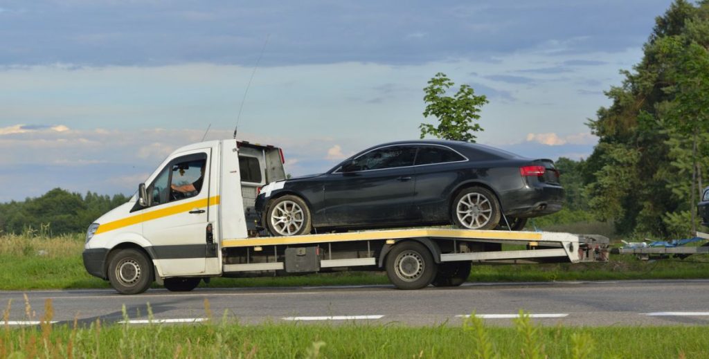 De ce și când să apelăm la o firmă de tractări auto De ce și când să apelăm la o firmă de tractări auto
