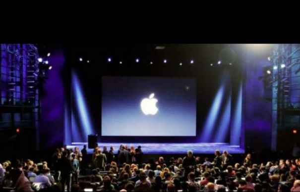 Cum va arăta iPhone-ul care se pliază. Chinezii le-au luat deja faţa americanilor | Nationalul.ro