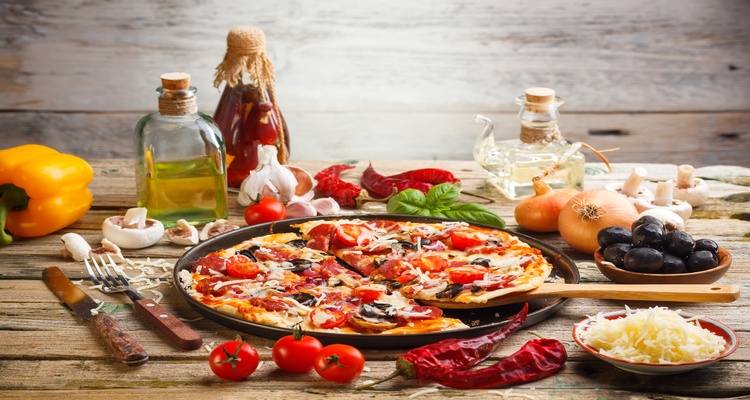 Ce beneficii avem cand comandam pizza?