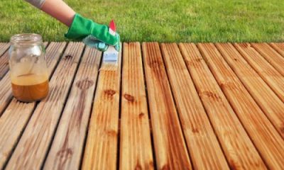 Ati cautat „lac pentru lemn exterior pret”? Aflati cand se aplica un astfel de produs si cum trebuie pregatit lemnul in prealabil!