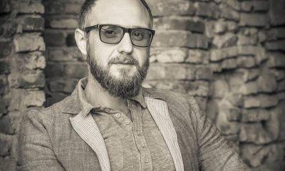 „Trăiesc în ţara cefelor-late, a infractorilor şi a miştocarilor”