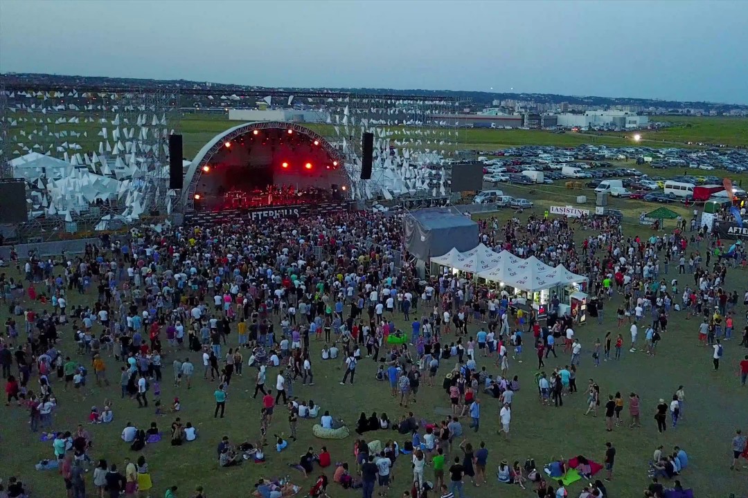 Mii de persoane la Afterhills, cel mai mare festival din zona Moldovei