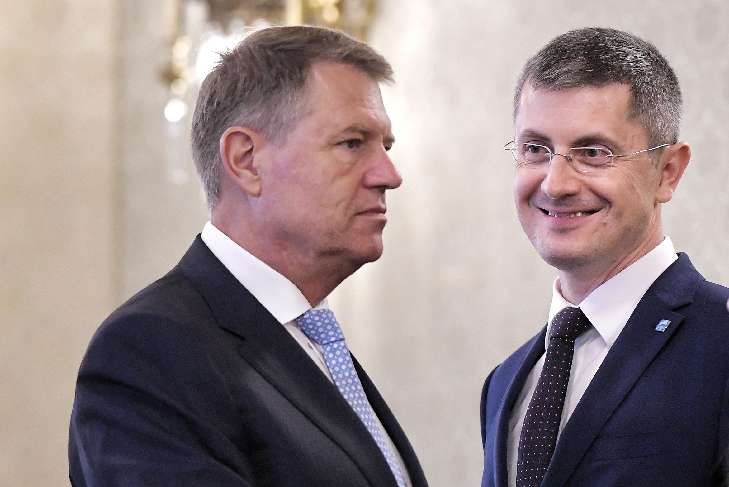 Iohannis – jocurile foamei de voturi