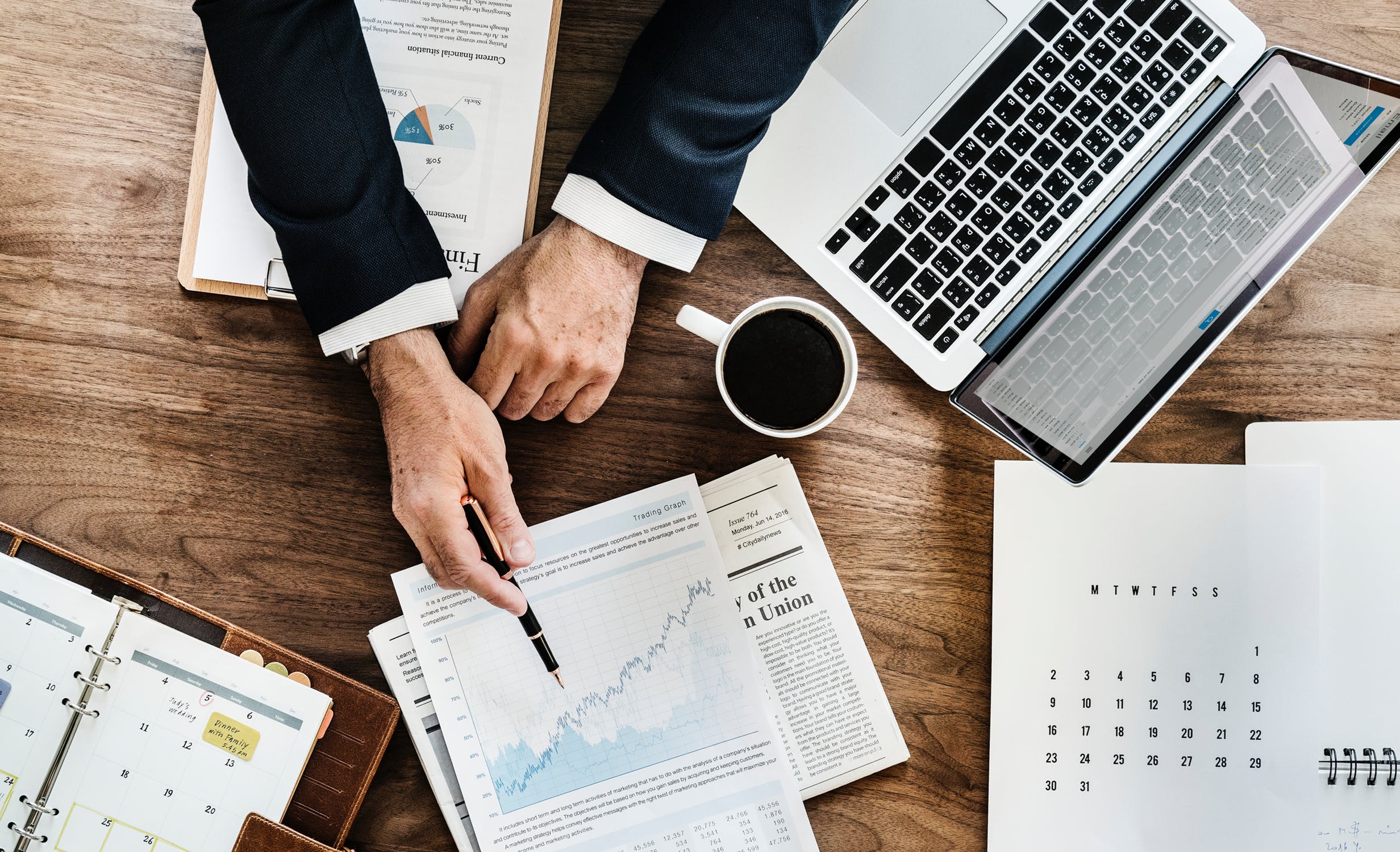 Ce trebuie să știi înainte de a investi în dezvoltarea propriului business?
