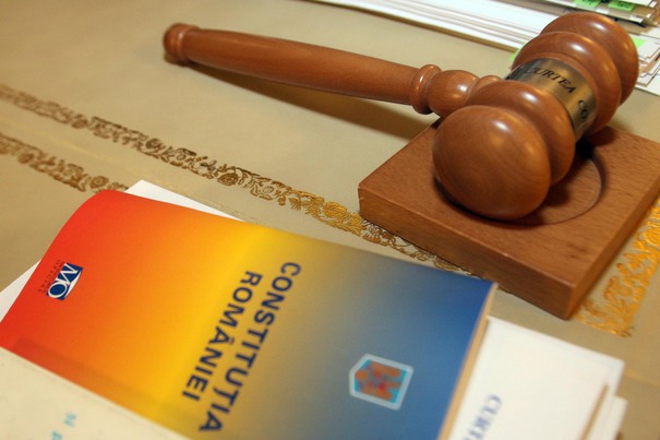 Conţine neadevăruri flagrante care îi revoltă pe magistraţi