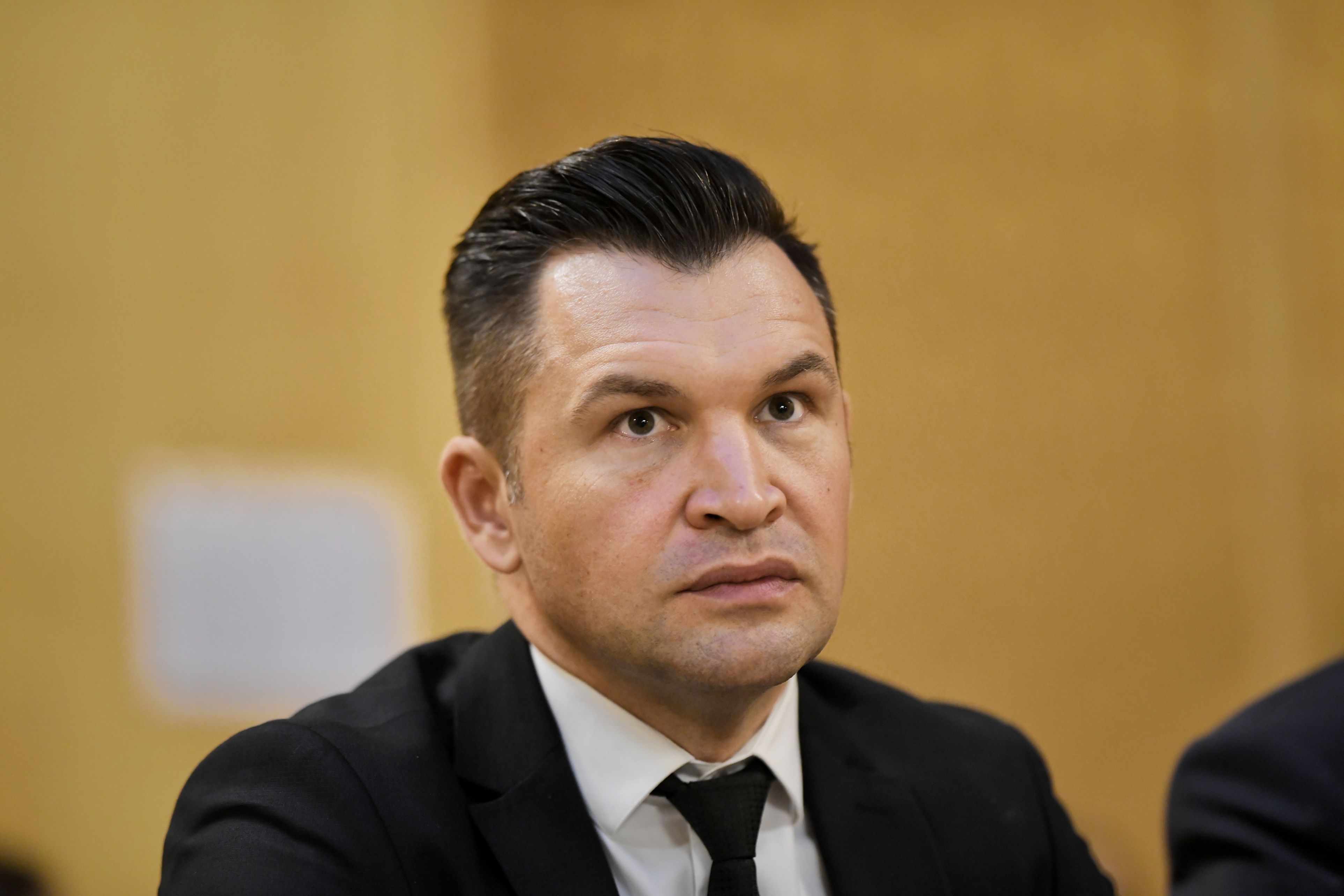 Ce îl recomandă pe deputatul Ionuţ Stroe pentru portofoliul ministerial al Tineretului şi Sportului Ce îl recomandă pe deputatul Ionuţ Stroe pentru portofoliul ministerial al Tineretului şi Sportului