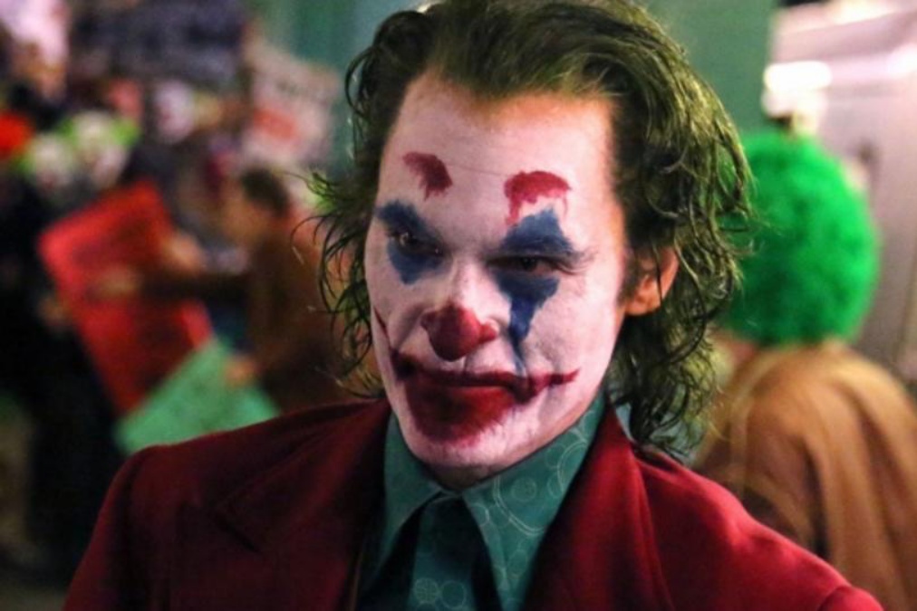 Todd Phillips, de la „The Hangover” la „Joker”. Filmul cu Joaquin Phoenix, debut pe primul loc în box office-ul românesc
