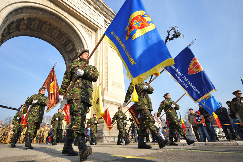 Ziua Armatei României, marcată cu ceremonii la Mormântul Ostaşului Necunoscut din Capitală Ziua Armatei României, marcată cu ceremonii la Mormântul Ostaşului Necunoscut din Capitală