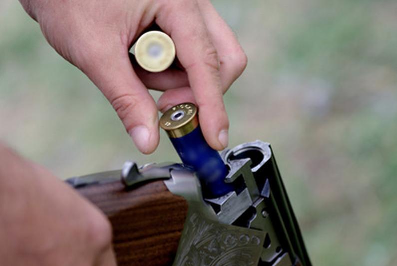 Pădurar de 30 de ani, executat de hoţii de lemne, în zona Lăpuş