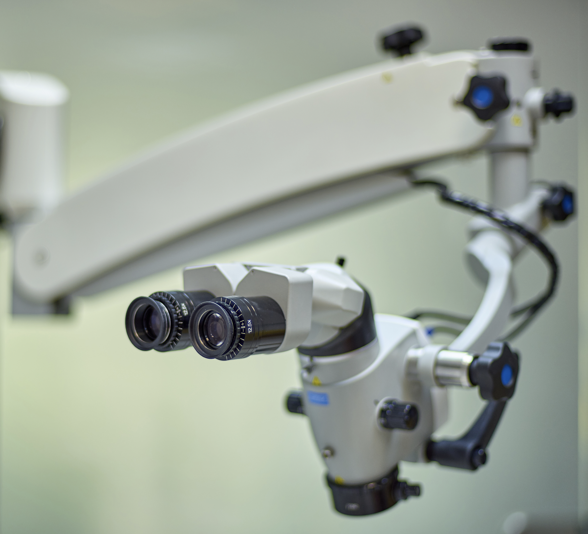 Tehnica dentara – Microscop digital