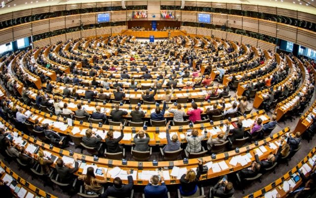 Rezoluția Parlamentului European privind Revoluția din 1989 solicită statului român să intensifice eforturile pentru aflarea adevărului