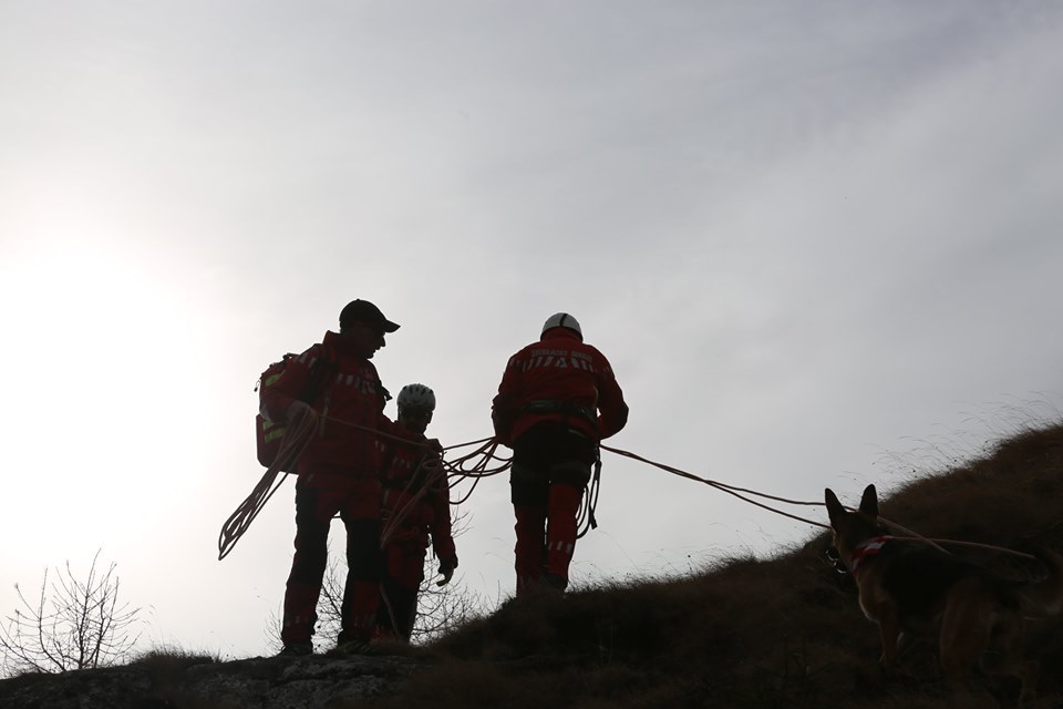 Escapada romantică a doi tineri i-a scos din minţi pe salvamontişti: Aşa nu!