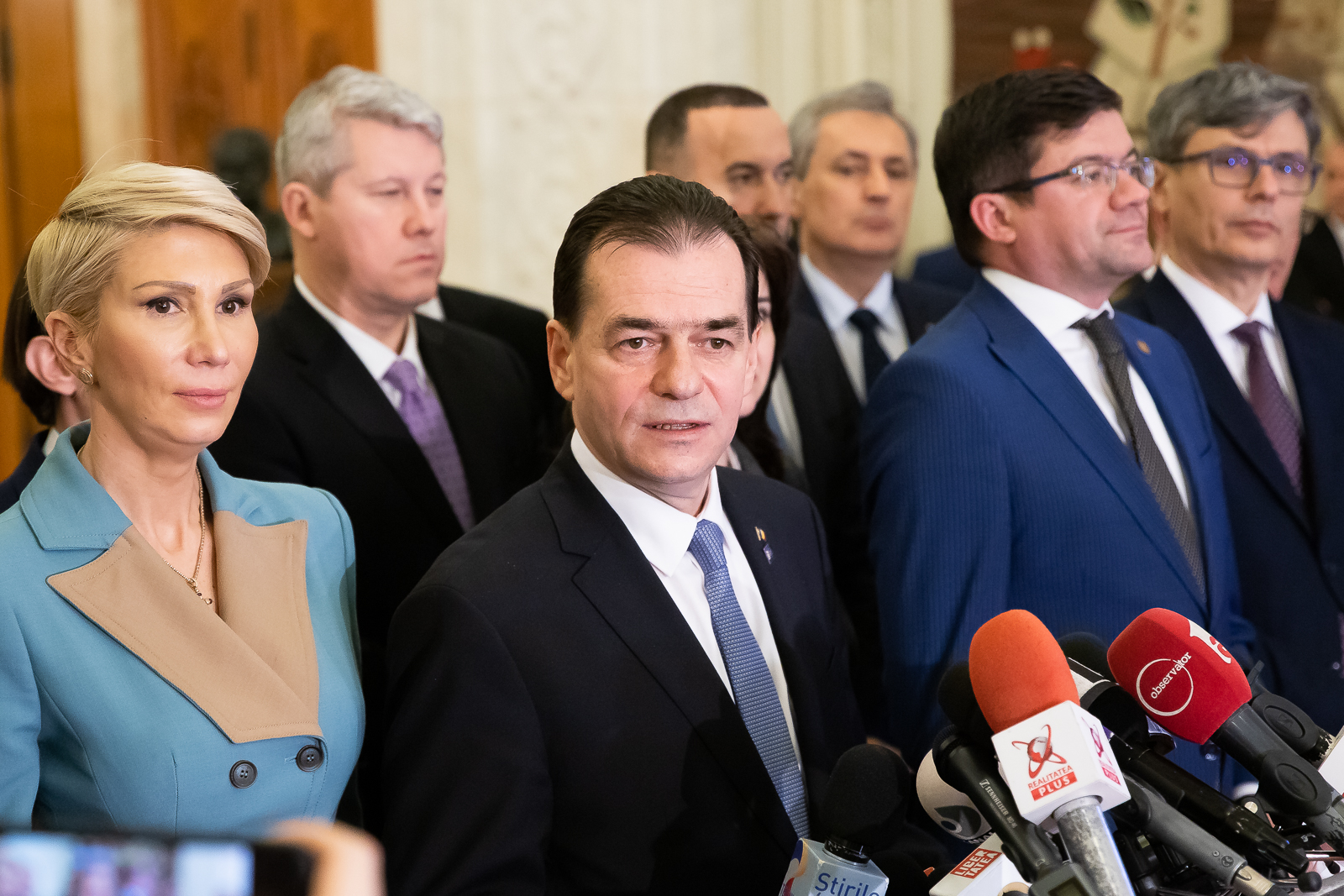 Premierul demis-desemnat, Ludovic Orban, acceptă să fie reînvestit doar cu voturile PSD: „Păi nu vă daţi seama că ar fi ridicoli?”