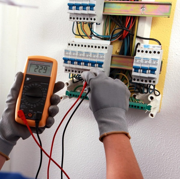Faceti o alegere inspirata colaborand cu un electrician sector 4 din cadrul echipei Electrocoserv