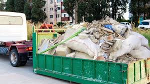 De ce este important sa apelezi la servicii de transport moloz?