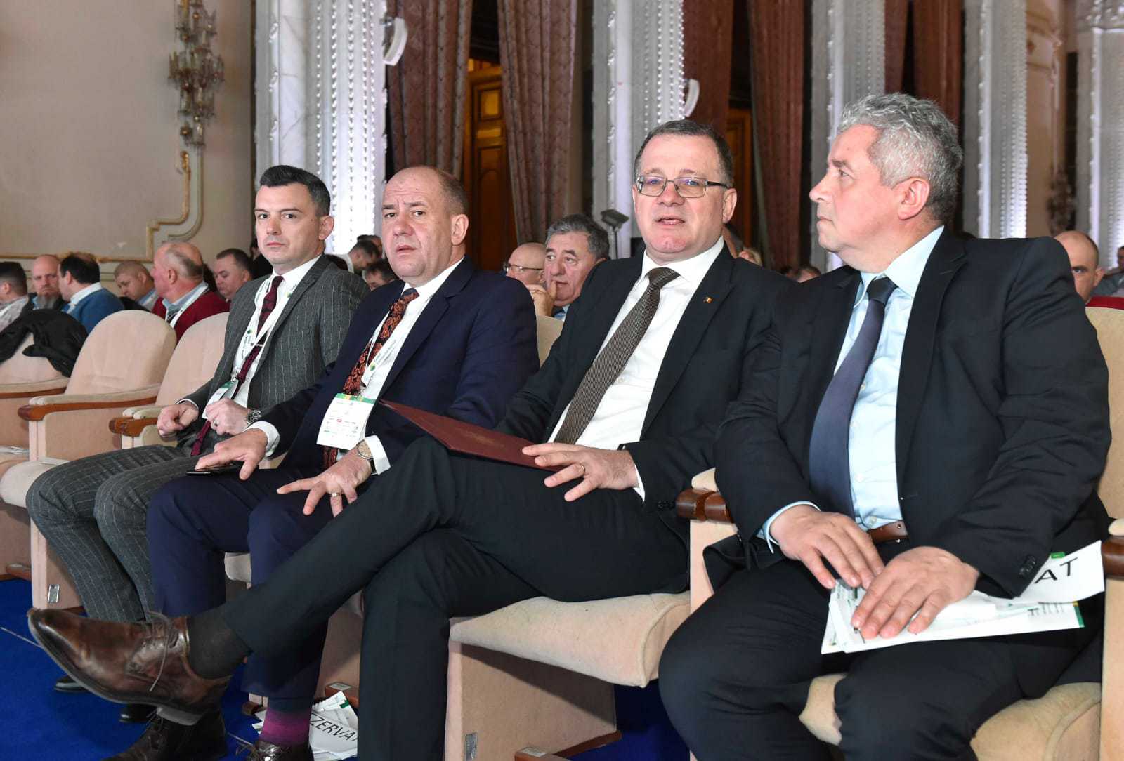 Proiectul prin care se alocă 50 de hectare celor care vor să intre în programul tinerilor fermieri va fi aprobat prin Hotărâre de Guvern, săptămâna aceasta