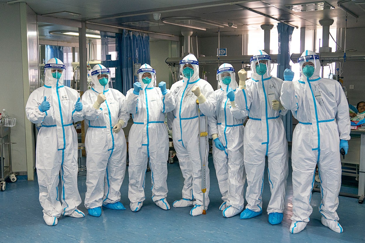 425 de morţi şi peste 20.000 de cazuri de infecţie cu noul patogen / Chinezii vor permite accesul experţilor SUA