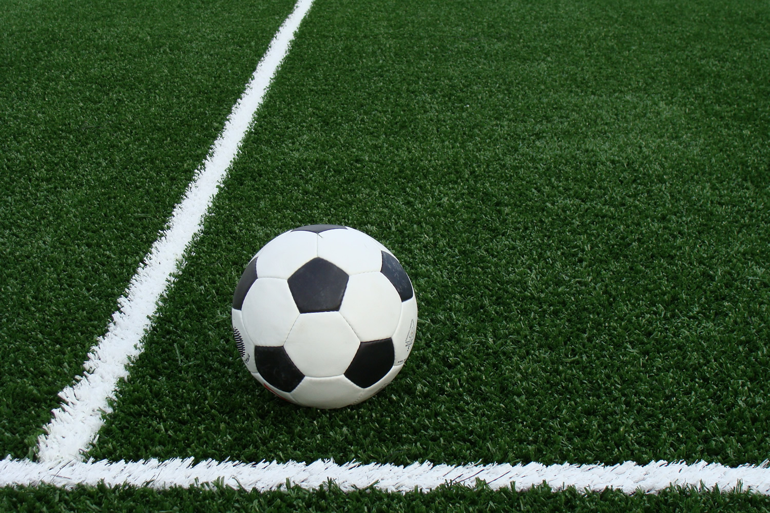 CORONAVIRUS. FRF a suspendat toate competițiile de fotbal din țară. UEFA decide săptămâna viitoare ce se întâmplă cu toate competiţiile, inclusiv EURO 2020