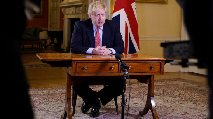 Marea Britanie impune restricții dure de circulație