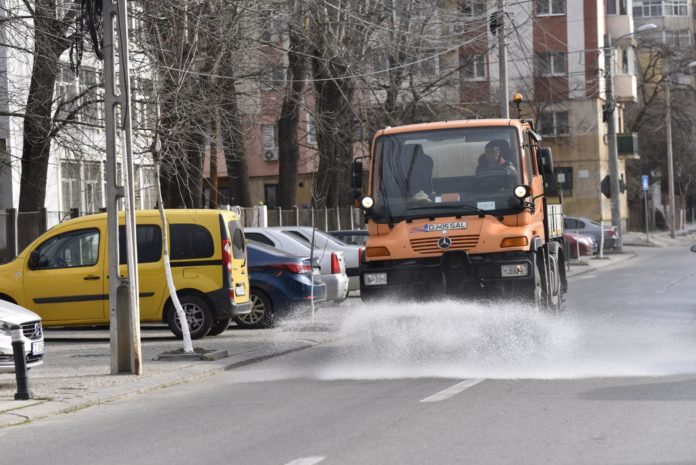 MOBILIZARE. Singurul producător de clor din România vrea să facă substanţe pentru dezinfecţia spitalelor sau a străzilor: „Chimia ajută România!”