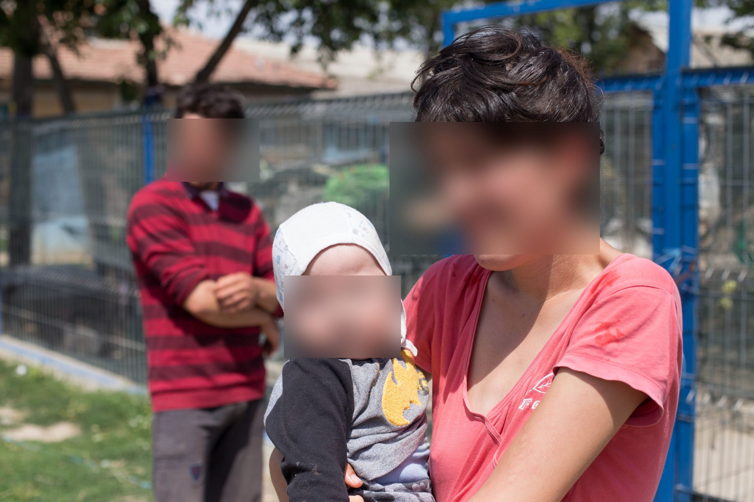 EXCLUSIV. România, „campioană” la nașterile cu mame minore: „Îmi era frică să-l țin și în brațe. Nu știam nici baie cum să-i fac”