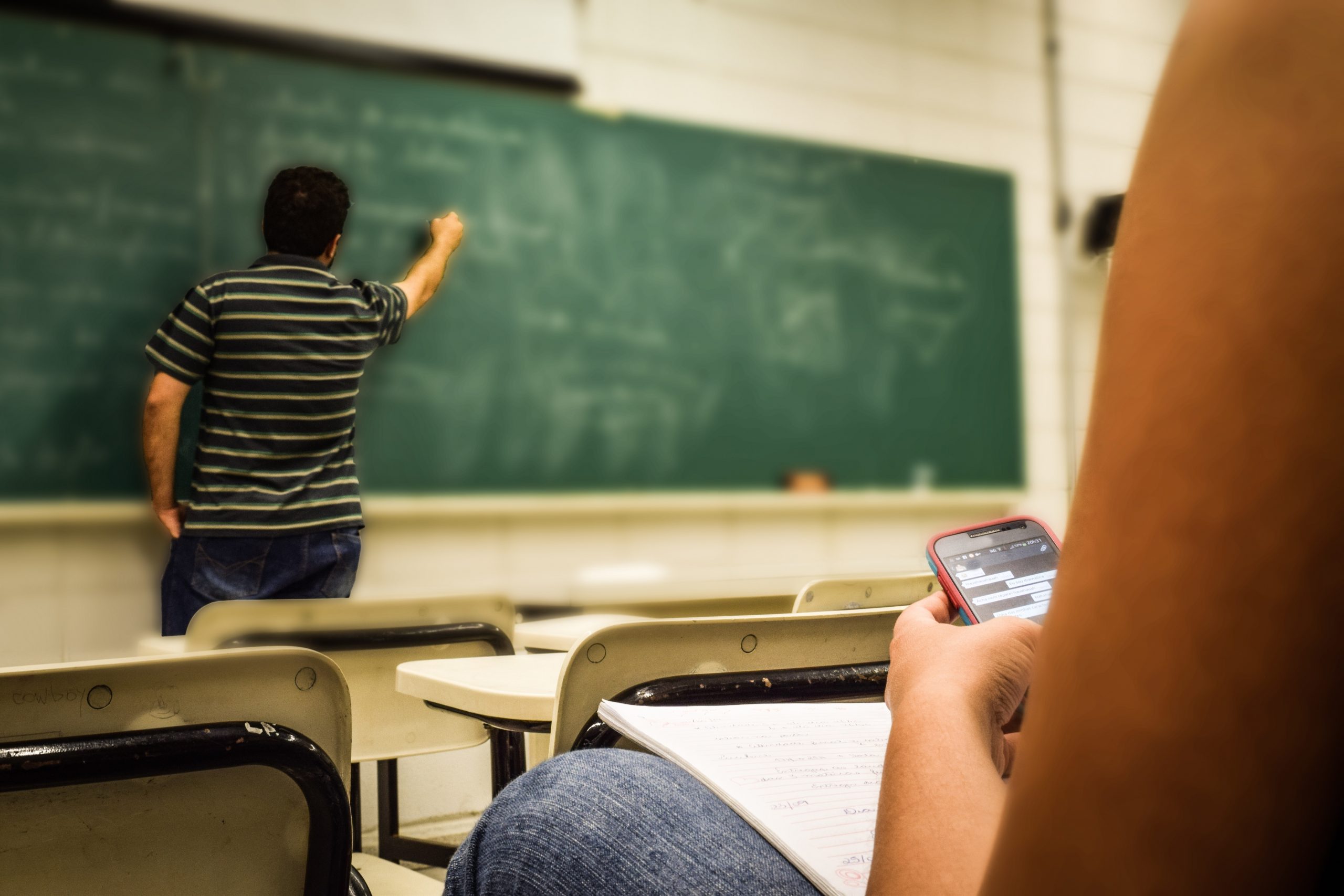 8 ȘTIRI DE LA ORA 8. Primele rezultate la Evaluarea Națională 2020. Începe Bacalaureatul!