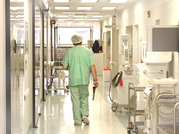 COVID-19. Priapismul, un nou simptom la bărbații infectați. Un pacient de 62 de ani a avut erecție timp de 4 ore, la Terapie Intensivă