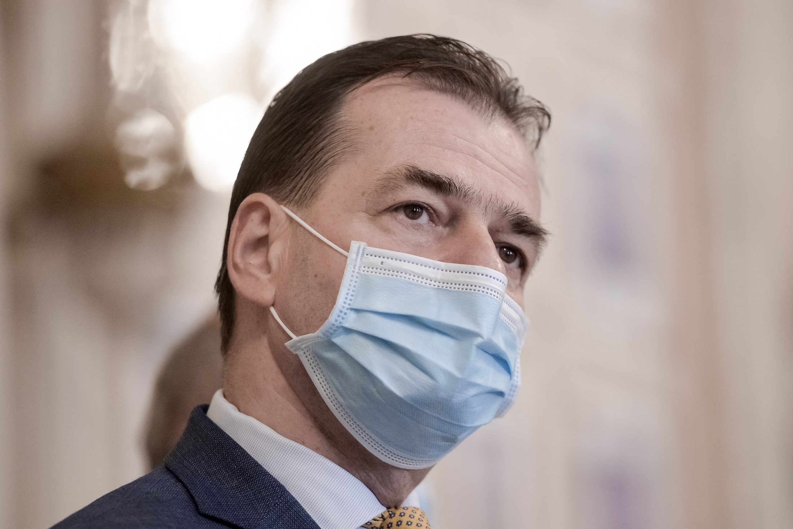 Legea privind carantina intră în vigoare. Premierul Orban stabilește cu miniștrii, prefecții și șefii DSP setul de măsuri concrete