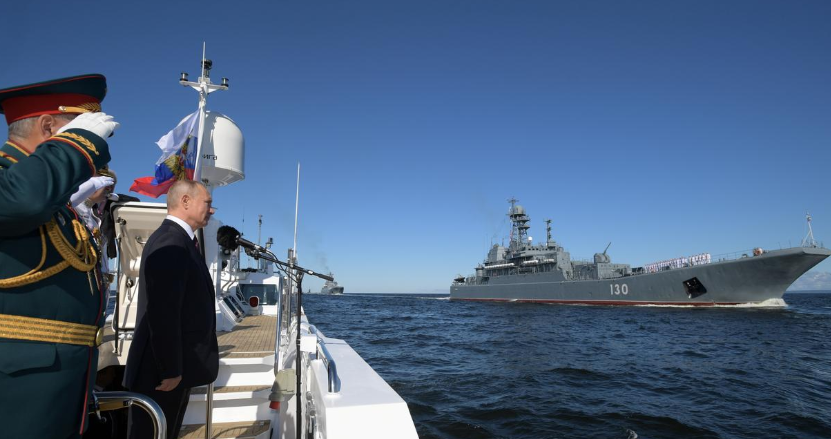 Putin a declarat că Marina Rusă va obține o nouă generație de arme nucleare rusești care pot lovi aproape oriunde în lume. Putin a amenințat recent SUA
