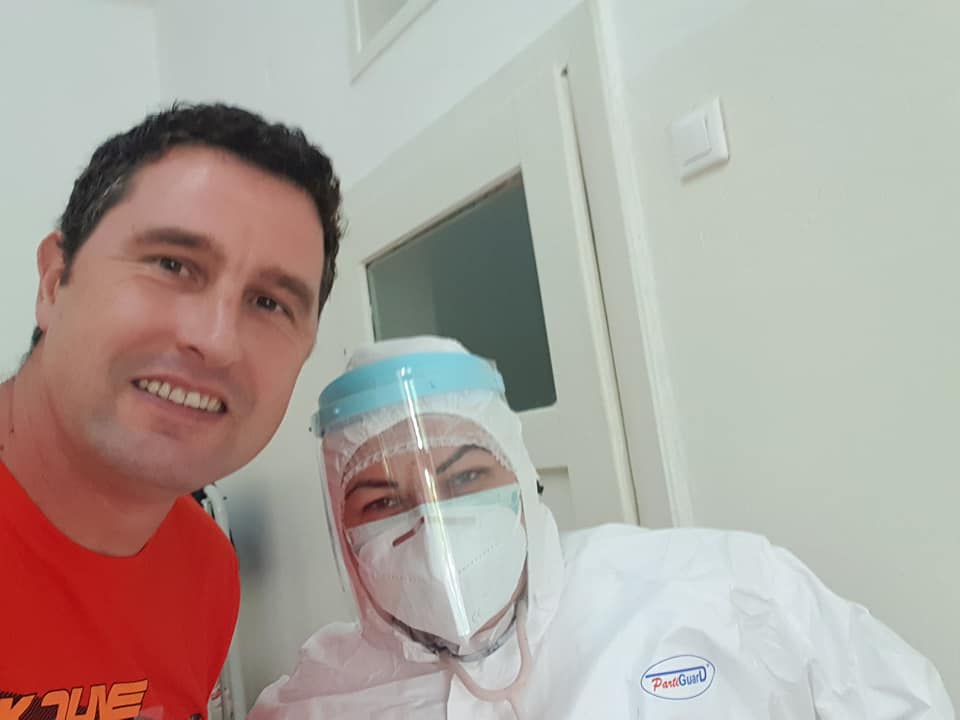 După 14 zile de tratamente anti-COVID, senatorul UDMR Tanczos Barna a fost declarat vindecat. „Am scăpat ușor! #nu-i_de_joaca”