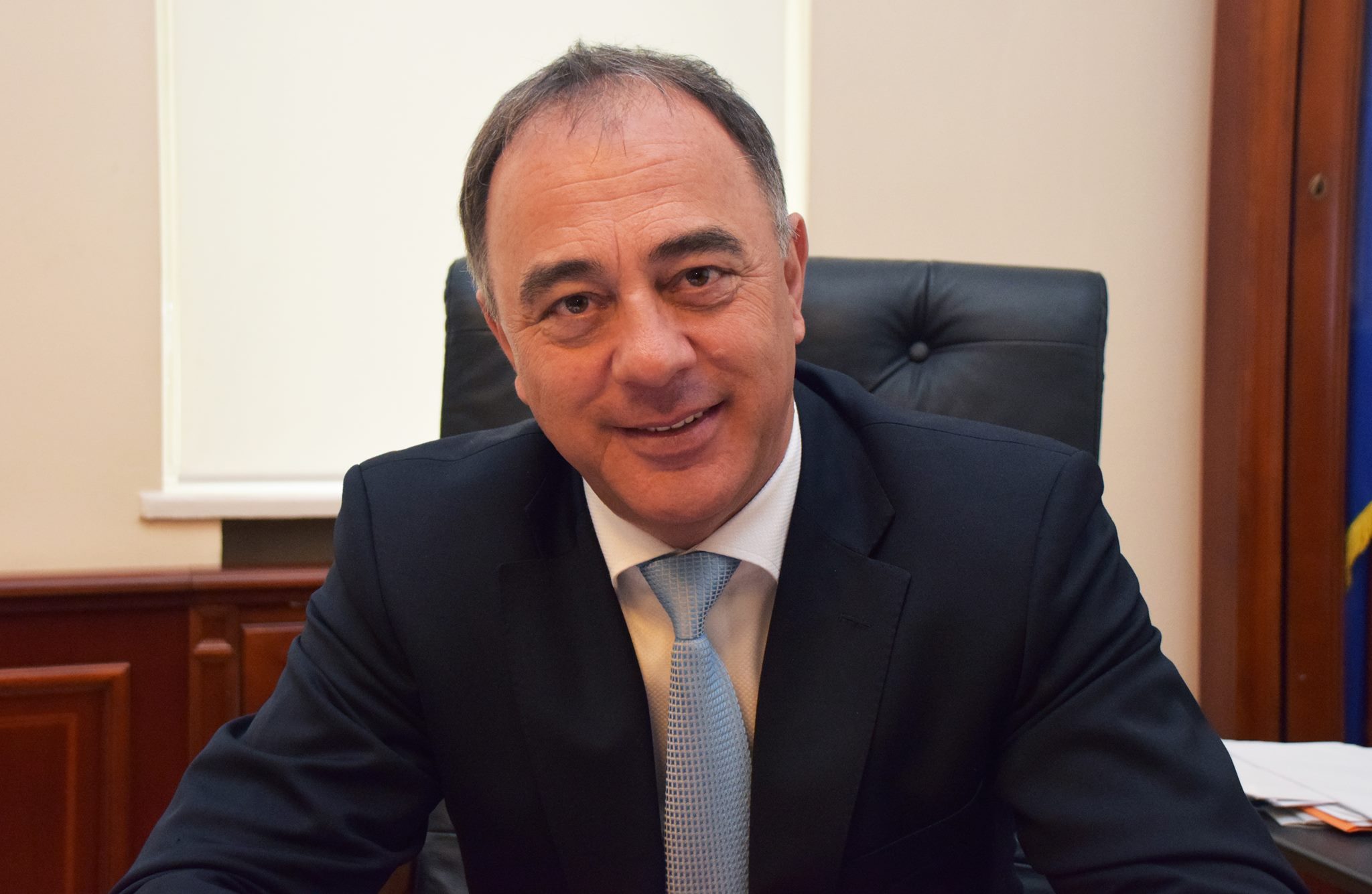Primarul din Târgu Mureş propune ca şcoala să înceapă după alegeri, pentru dezinfectarea secţiilor de votare: „Această măsură ar fi benefică pentru toată lumea”