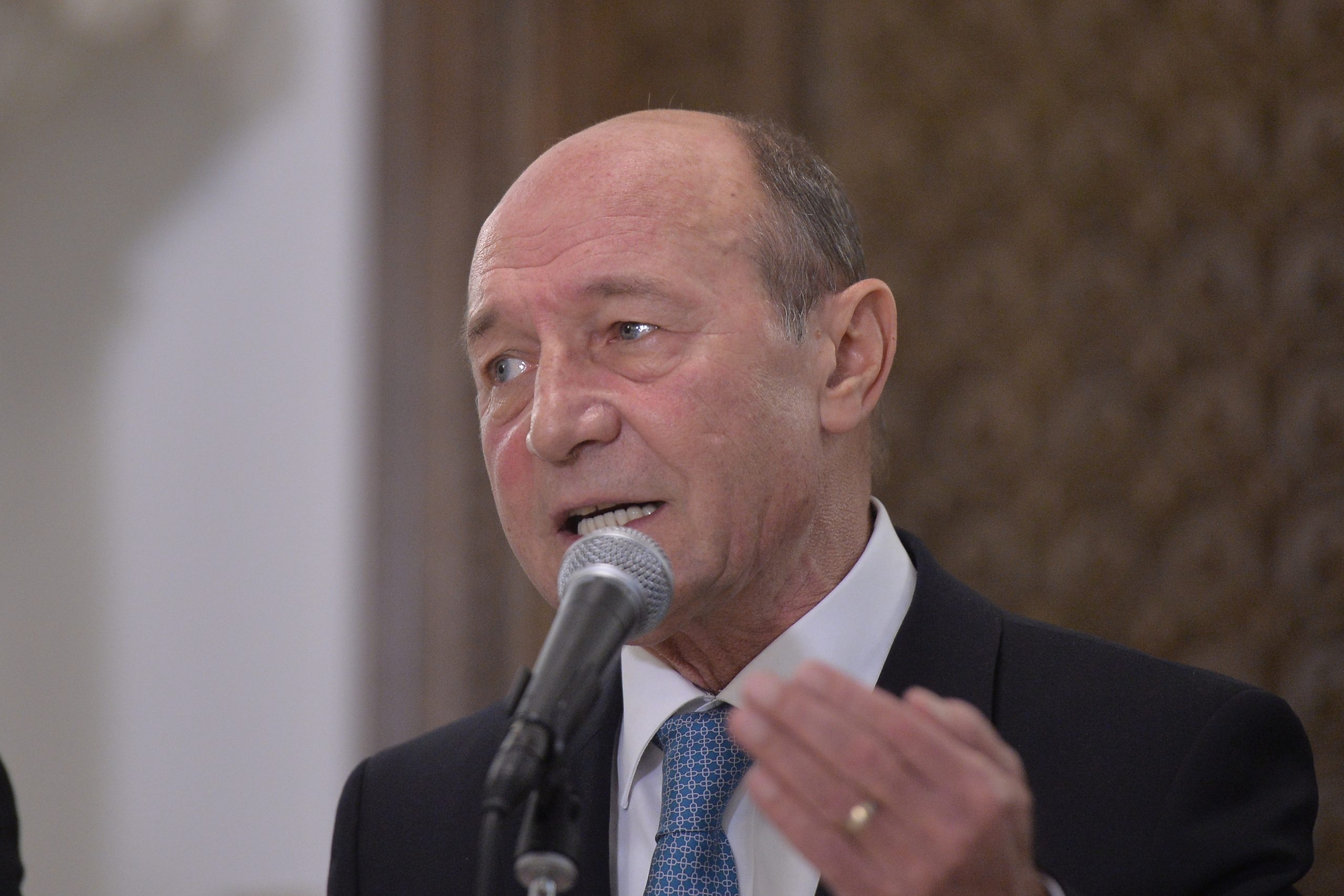 Traian Băsescu susține că, dacă ar fi primarul Capitalei, ar putea debloca în câteva ore conturile instituției
