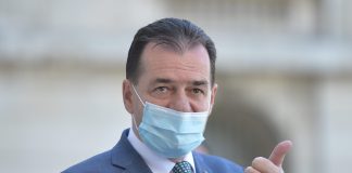 Orban încearcă să explice de ce orele ar trebui ținute la școală: Rata de infectare în rândul elevilor e de 6,3% / Cea mai mare dificultate este predarea online