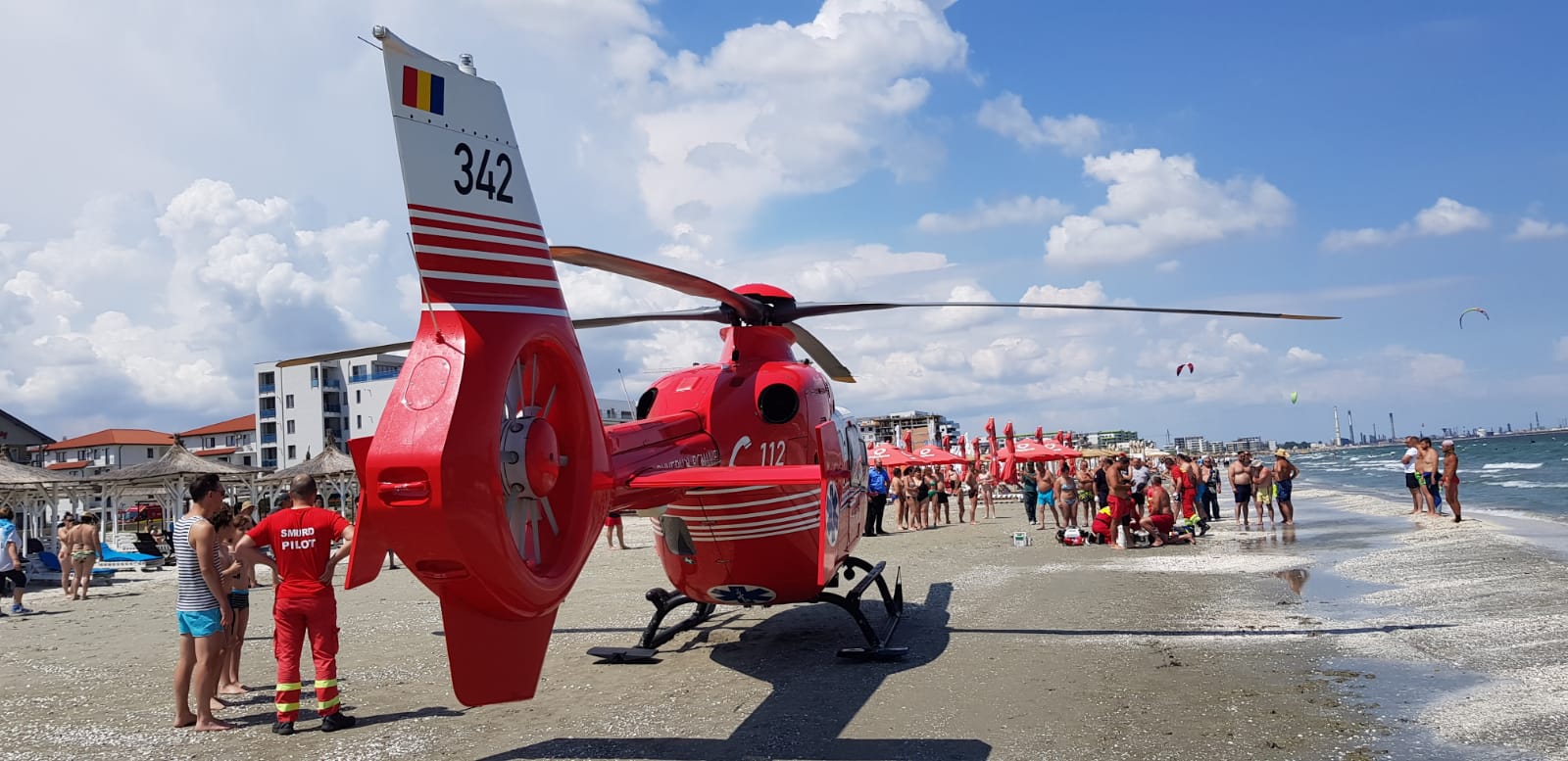 Week-end negru pe litoral. Toate echipajele ISU, Gărzii de Costă şi Agenţiei de Salvare a Vieţii pe Mare, mobilizate în misiuni de salvare/ Doi morți și cel puțin șapte persoane dispărute sau în stare critică