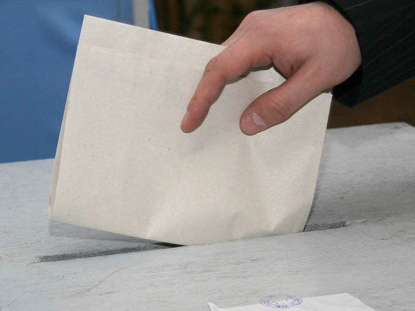 AEP vrea ca actele medicale pentru urna specială să fie gratuite. „Prevederea din Legea nr. 95/2006 este de natură să intre în contradicție cu principiul universalității dreptului de vot”