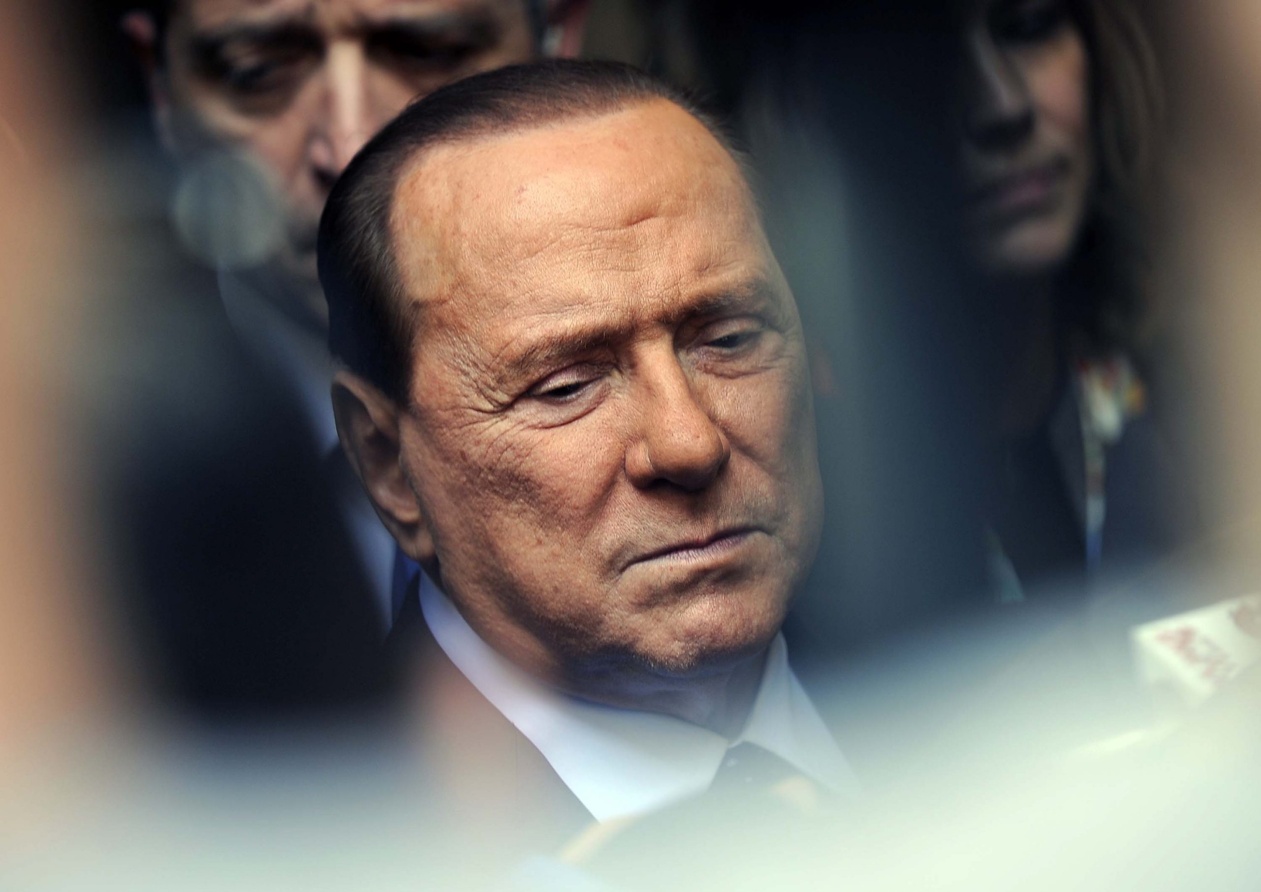 Medicul fostului șef al guvernului italian: Domnul Berlusconi se încadrează în categoria persoanelor mai fragile / Faza este delicată