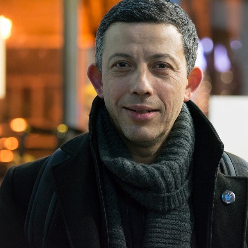 Regizorul Alexandru Solomon, despre proiectul ,,One World România’’ – primul festival de film documentar din București și unicul dedicat drepturilor omului din România: ,,Festivalul a fost gândit ca un nod între societatea civilă, cineaști și publicul larg, prin documentar’’ (INTERVIU ÎN EXCLUSIVITATE)