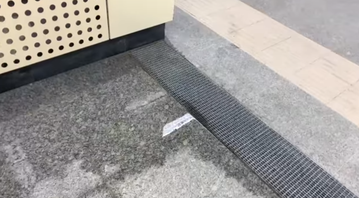 Incidente pe bandă rulantă la Magistrala 5 de metrou! Scurgeri de apă în stația Valea Ialomiței | Explicațiile Metrorex