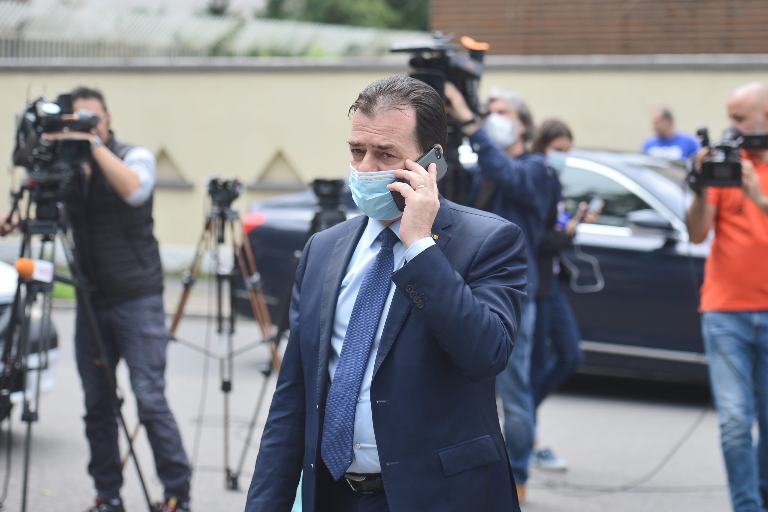 Orban: Diferenţa dintre Nicuşor Dan şi Gabriela Firea este atât de clară / Să te agăţi de nişte minciuni mi se pare lipsit de demnitate